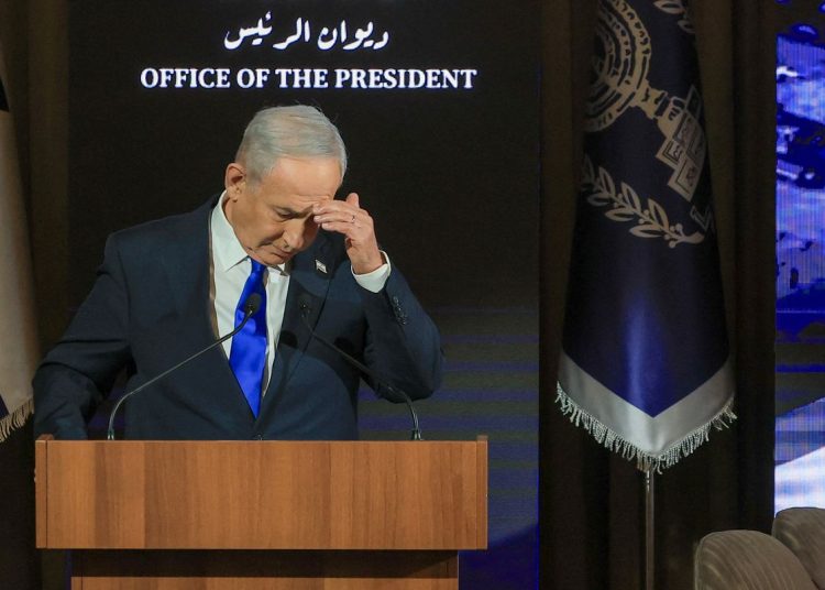 Coalizão de Benjamin Netanyahu perde maioria no Parlamento israelense