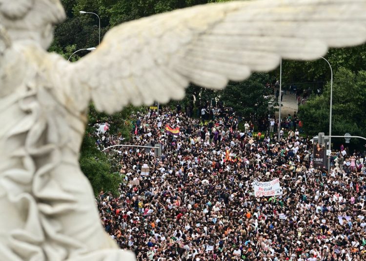 Espanha aprova 21 ações emergenciais para conter protestos de moradia